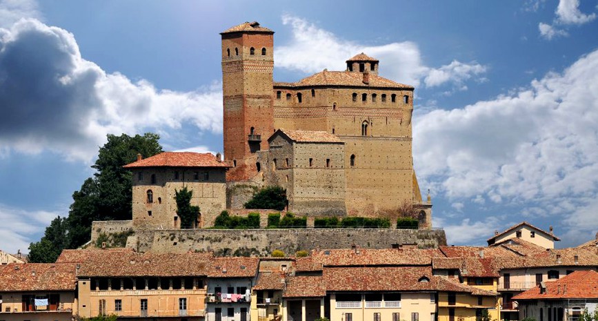 serralunga alba castello