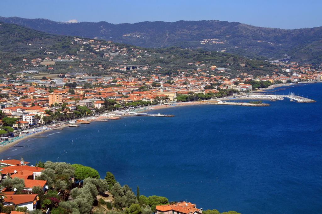Torna il “soggiorno marino anziani” Dal 15 al 29 settembre a Diano Marina. Adesioni entro il 31 luglio